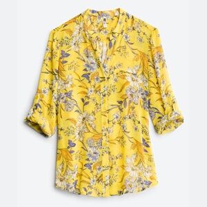 Like New! KUT FROM THE KLOTH
Sinclair Button Down Texture Blouse - Large